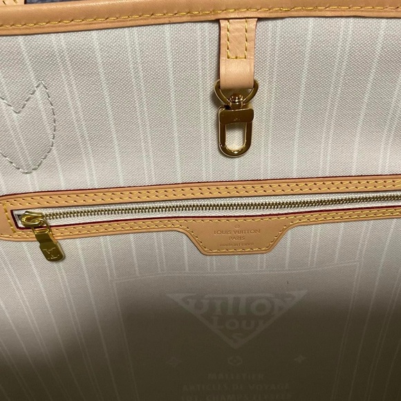 Louis Vuitton Neverfull MM  By the Pool w/ Pouch in Brume Mist color - Picture 4 of 15